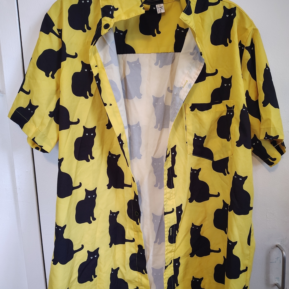 Stylish Yellow Cat Print Men's Shirt
